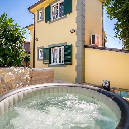 Holiday Home Zora By Interhome Njivice Dış mekan fotoğraf